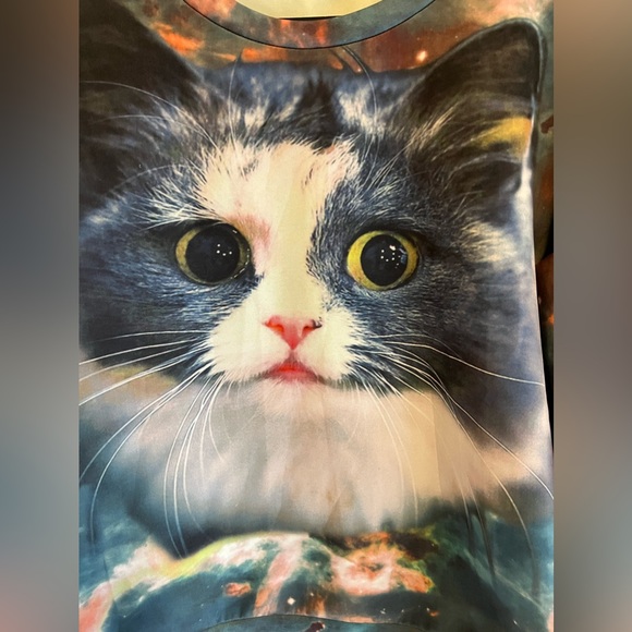 Adorable cat galaxy sweater - Picture 2 of 5